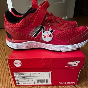 Boys New Balance -brand new!